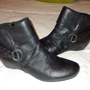 Black Baretraps Ankle Boots